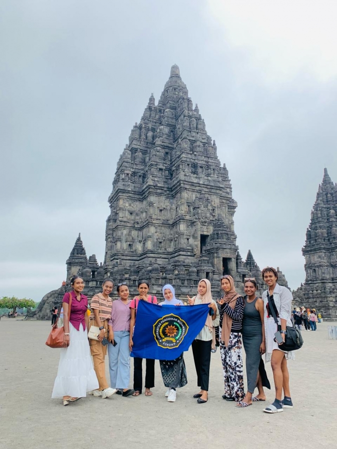 Tiga Mahasiswa Prodi Pendidikan Bahasa Inggris UNIMUDA Sorong Lolos Program PKKM ISS-MBKM di Universitas Ahmad Dahlan